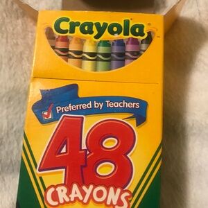 Vintage 2006 48 count crayola crayons like new.